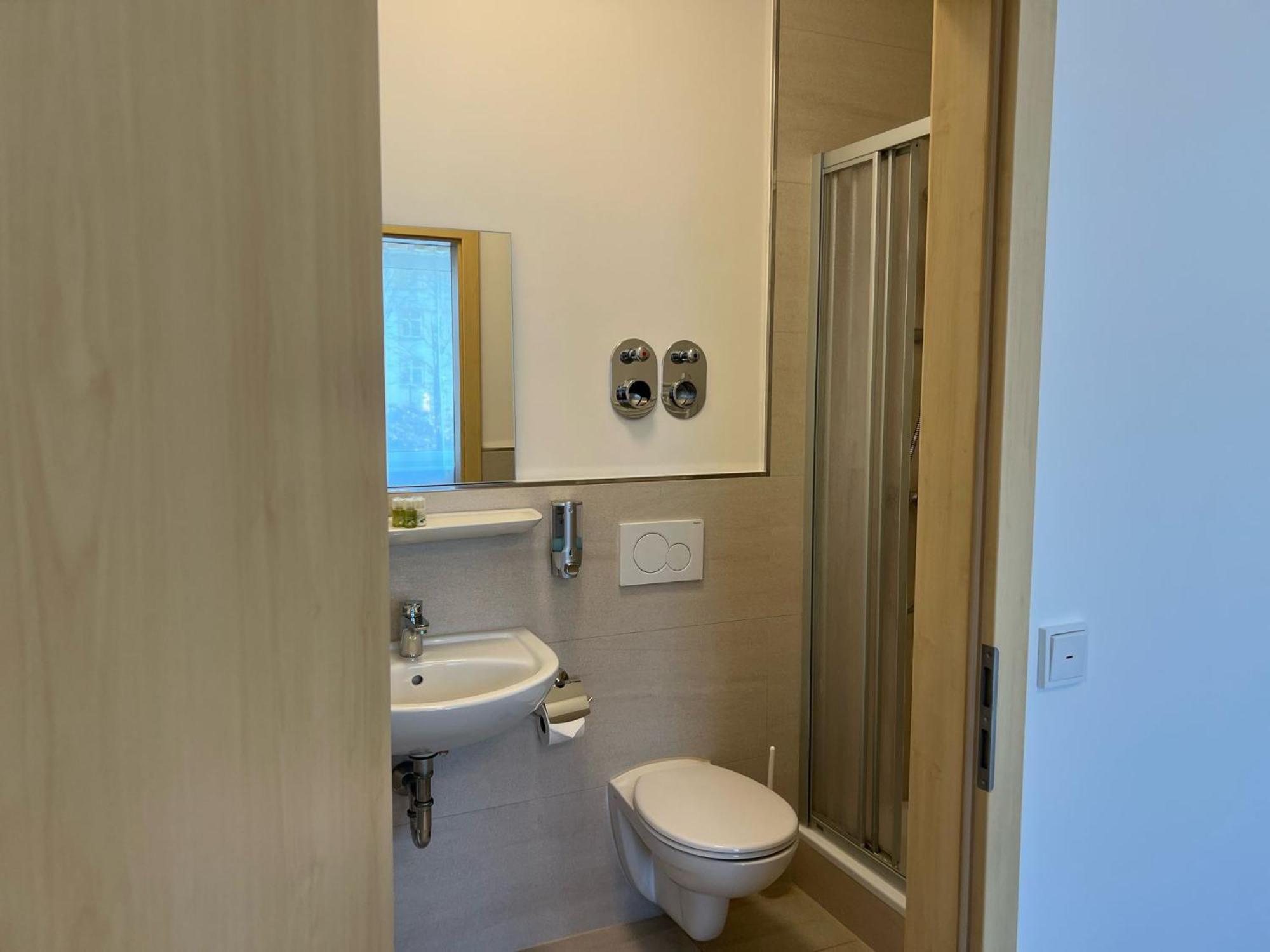 Avento Hotel Hannover Langenhagen  Bagian luar foto
